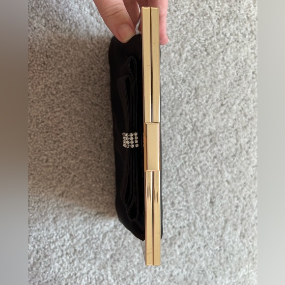 Versona - Black Elegant Purse with Straps - Picture 7 of 7